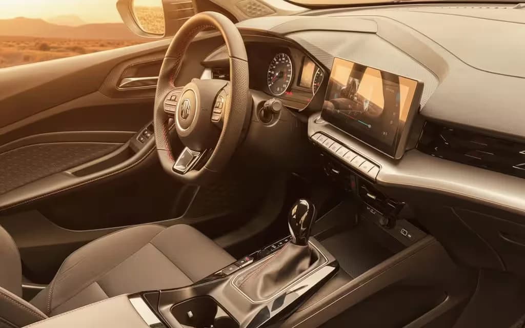 Mg 5 2023 interior view showing trim – rental in Dubai