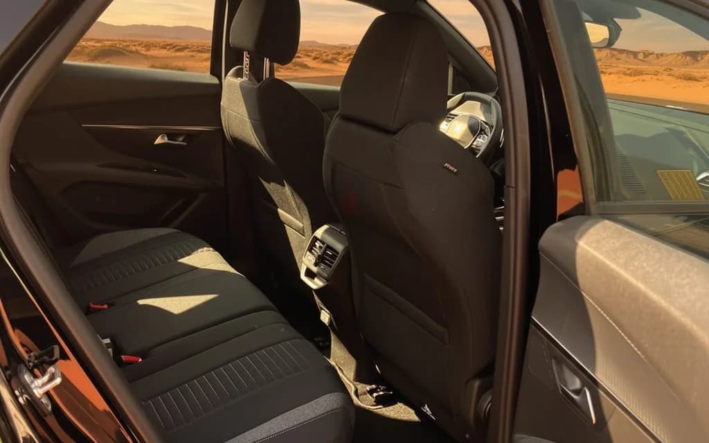 Peugeot 3008 2025 interior view showing trim