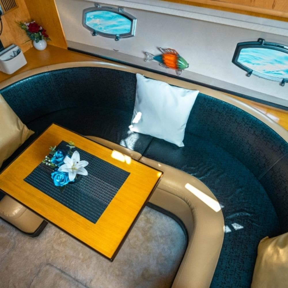 Oryx 36 Yacht