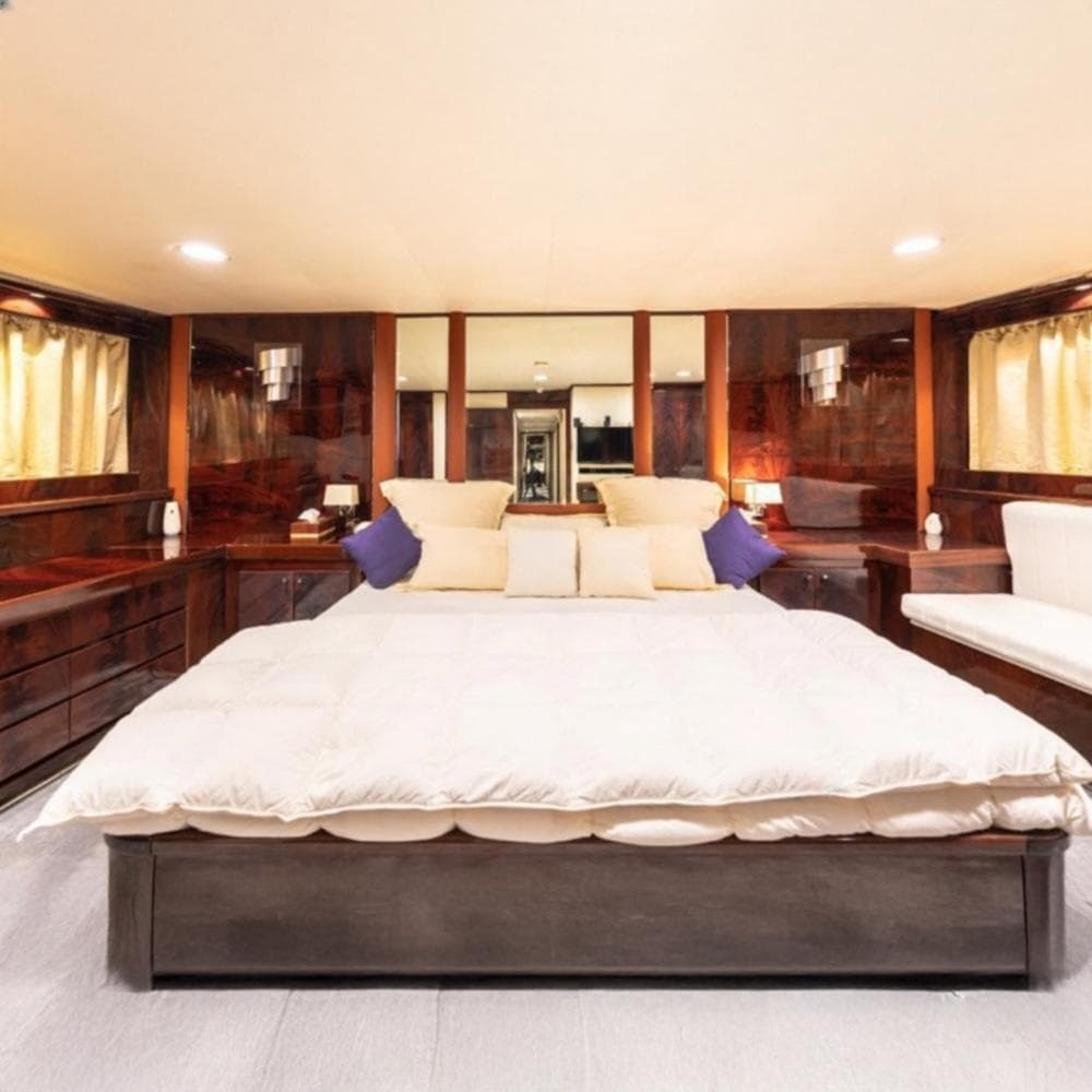 Halter 142 Yacht