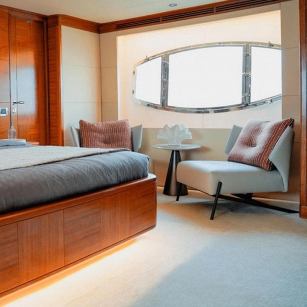 X35 Luxury Yacht