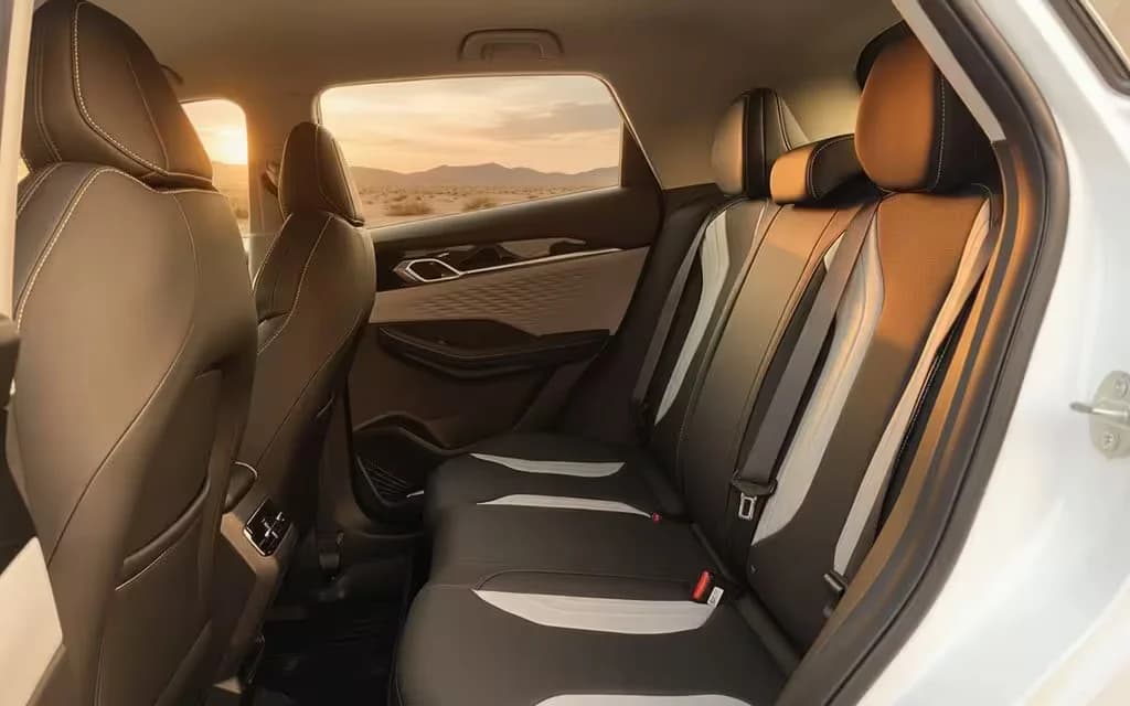 Geely Coolray 10