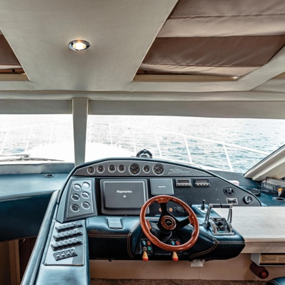 Sealine 68 Yacht