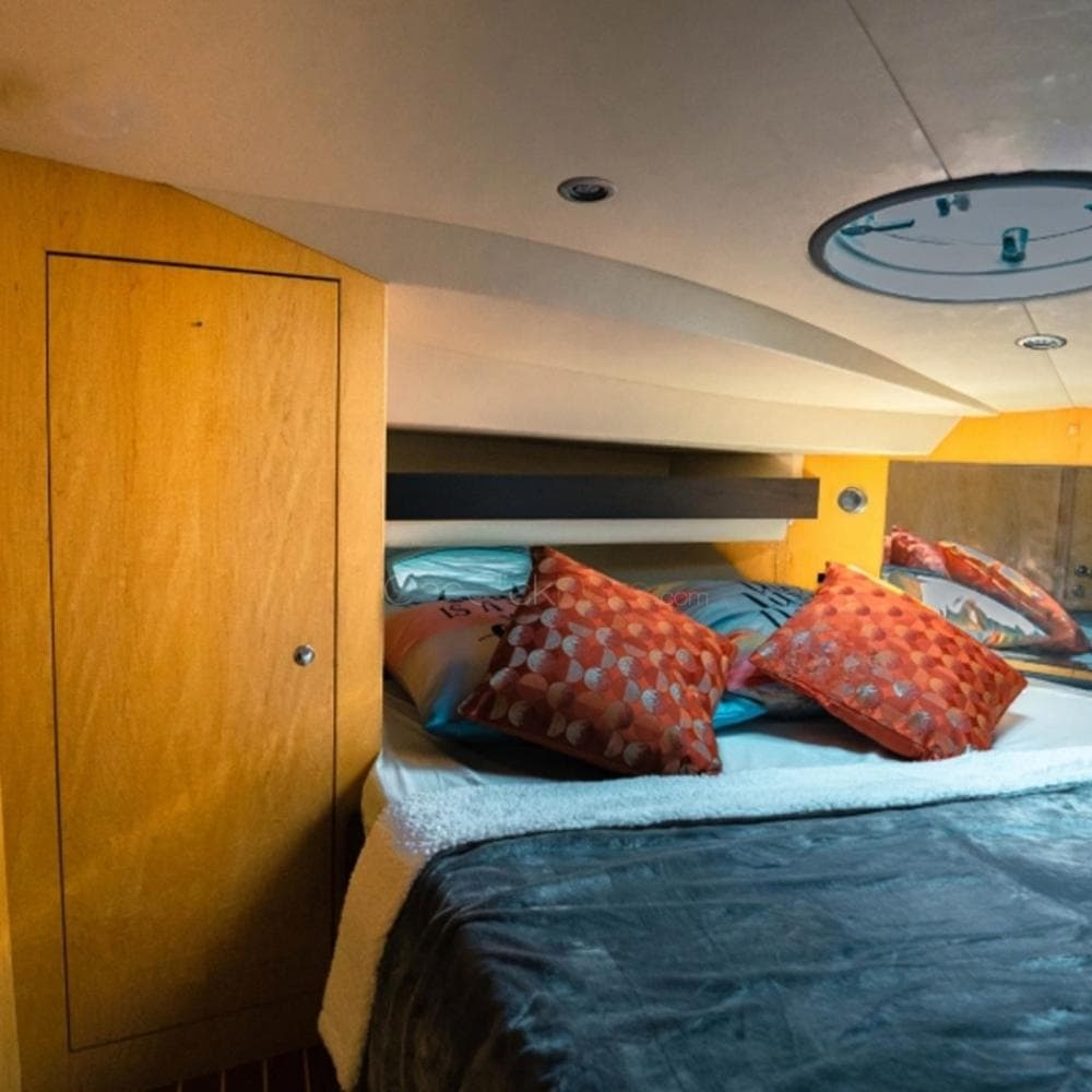 Oryx 36 Yacht