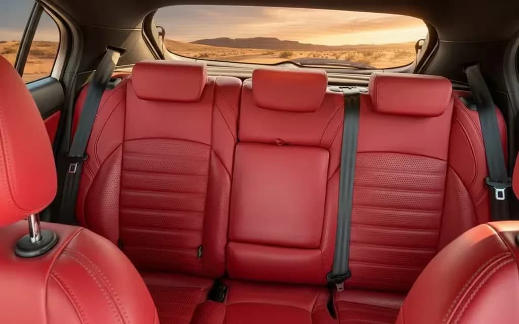 AlfaRomeo Giulietta 2020 leather seats and cabin – rental in Dubai