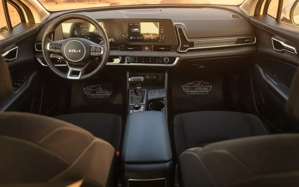 Kia Sportage 2023 dashboard and infotainment
