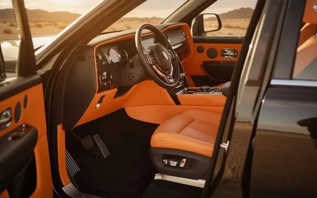 RollsRoyce Cullinan 2022 interior view showing trim – rental in Dubai