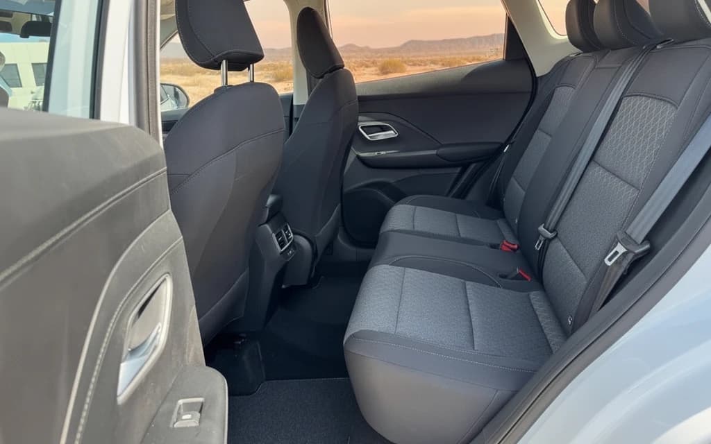 MG ZS 2025 White rear seats – rental in Dubai