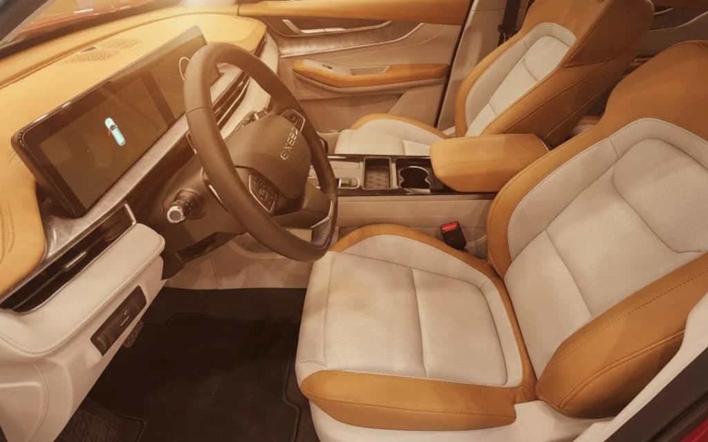 Exeed Lx 2024 leather seats and cabin