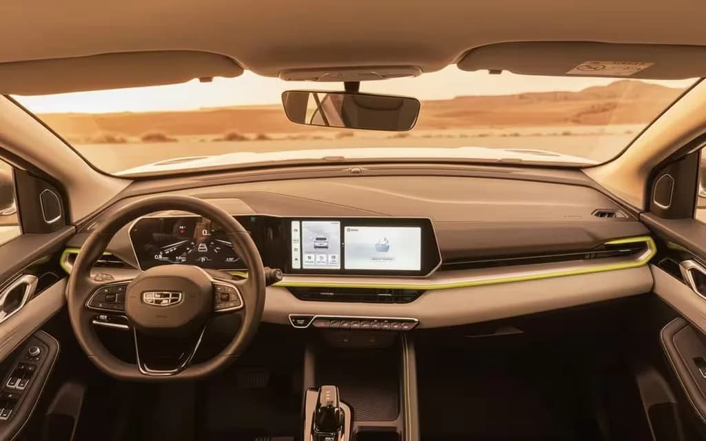 Geely Coolray 07