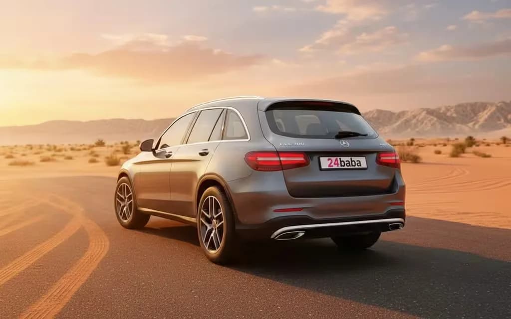 Mercedes Glc300 2021 Grey rear view showing taillights