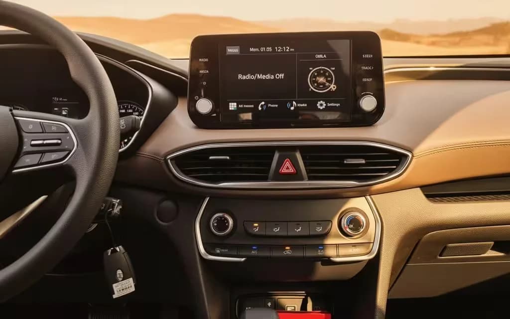 Hyundai SantaFe 2023 dashboard and infotainment – rental in Dubai