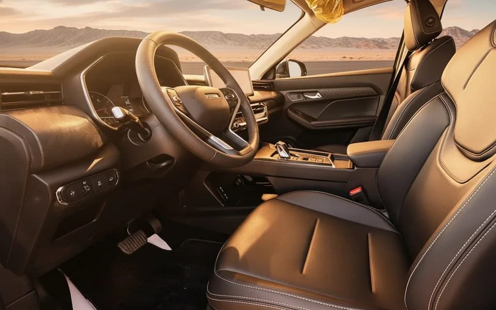 Haval Jolion 2025 White steering wheel view