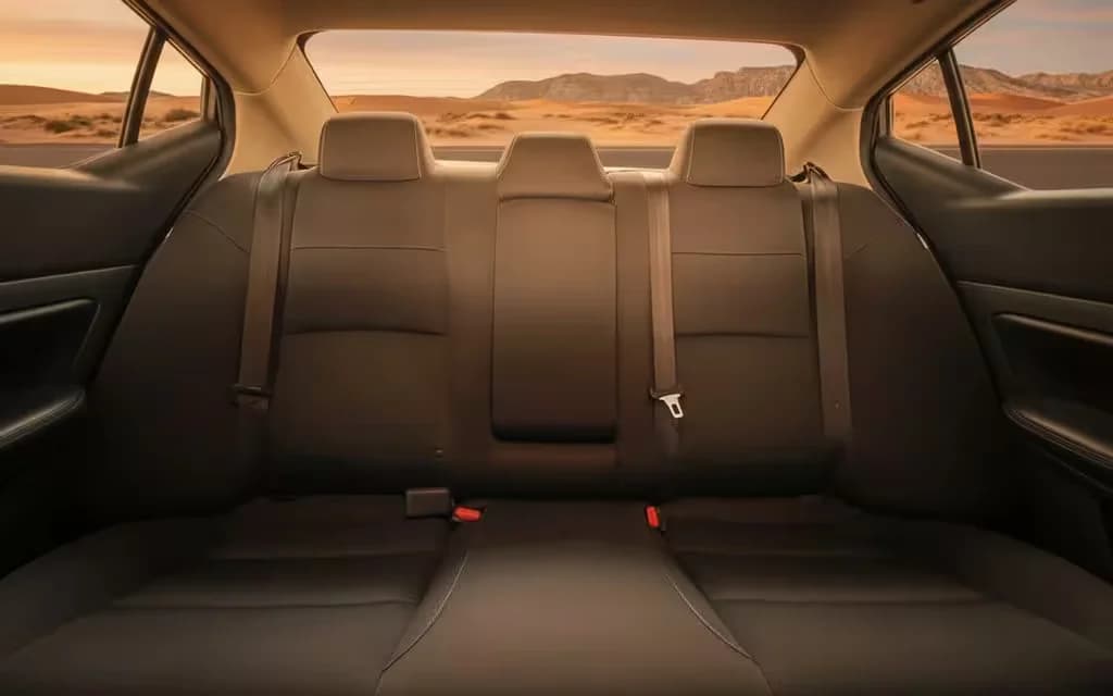 Nissan Altima 2021 leather seats and cabin